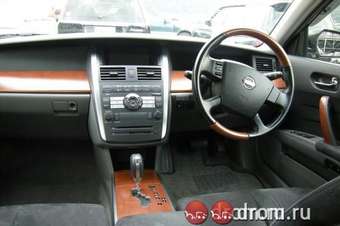 2004 Nissan Teana Pictures