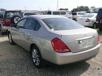 2004 Nissan Teana Pictures