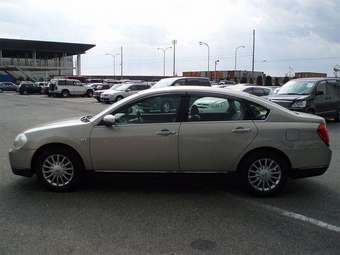 2004 Nissan Teana Pictures