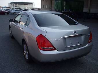 2004 Nissan Teana Images