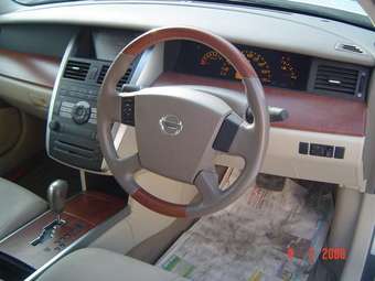 2004 Nissan Teana Pictures