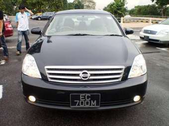 2004 Nissan Teana Pictures