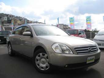 2004 Nissan Teana Pictures