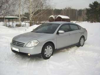 2004 Nissan Teana Photos