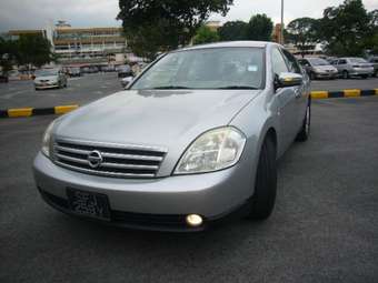 2004 Nissan Teana Photos