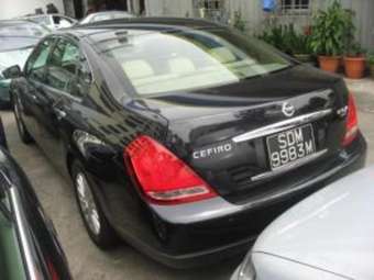 2004 Nissan Teana Photos
