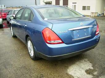 2004 Nissan Teana Photos