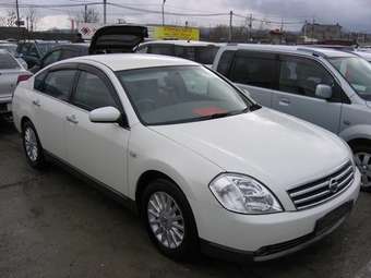 2004 Nissan Teana Photos