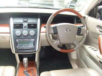 2004 Nissan Teana Pictures