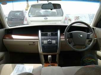 2004 Nissan Teana Photos