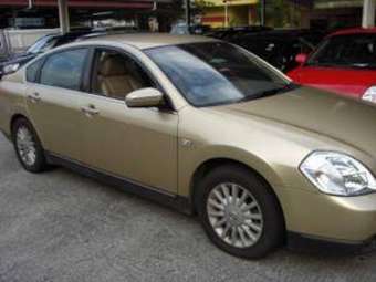2004 Nissan Teana Photos