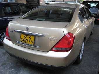 2004 Nissan Teana Pictures