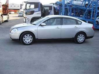 2004 Nissan Teana Pictures
