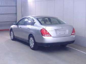 2004 Nissan Teana Images