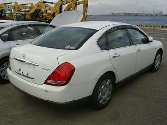 2004 Nissan Teana Pictures