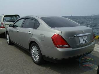 2004 Nissan Teana Pics