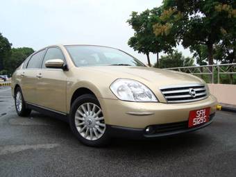 2004 Nissan Teana Photos