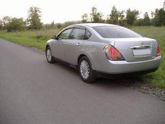 2004 Nissan Teana Pictures