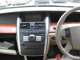 2004 Nissan Teana Photos