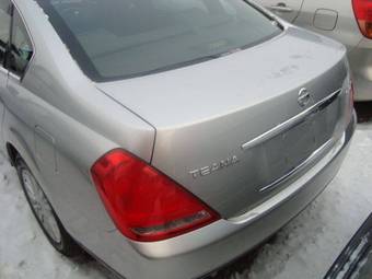 2004 Nissan Teana Pictures