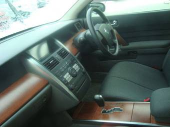 2004 Nissan Teana Pictures