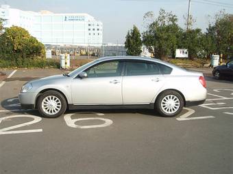 2004 Nissan Teana Photos