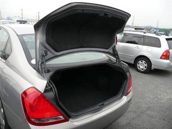 2004 Nissan Teana Pictures