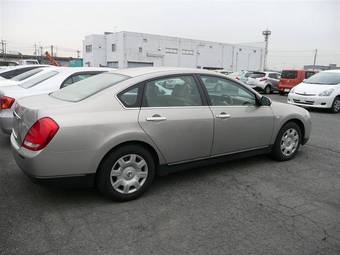 2004 Nissan Teana Photos