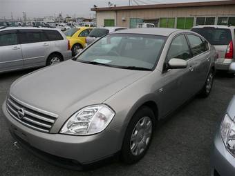 2004 Nissan Teana Pictures