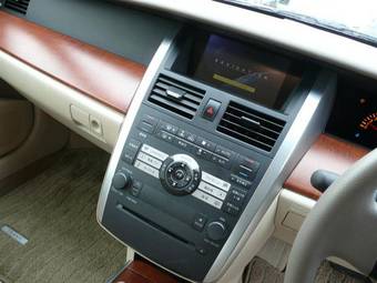 2004 Nissan Teana Images