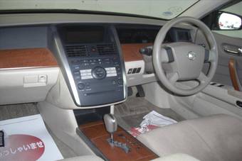 2004 Nissan Teana Photos