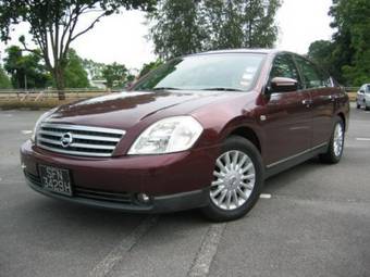 2004 Nissan Teana Photos