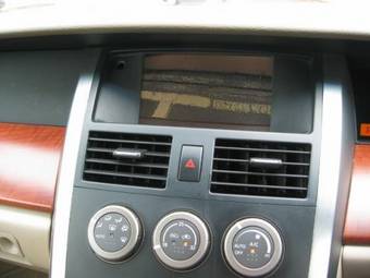 2004 Nissan Teana Photos