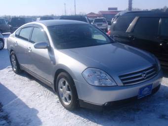 2004 Nissan Teana Photos