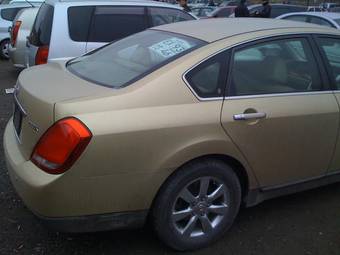 2004 Nissan Teana Photos