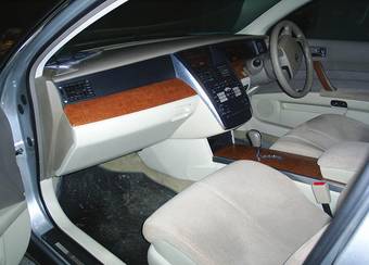 2004 Nissan Teana Pictures
