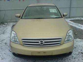 2004 Nissan Teana Photos