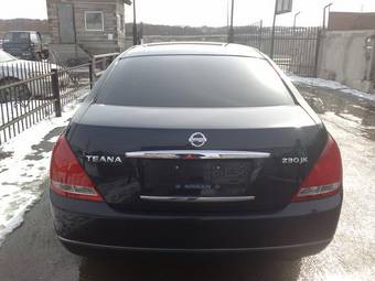 2004 Nissan Teana Pics