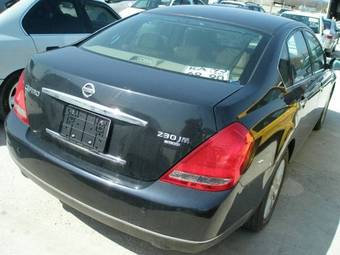 2004 Nissan Teana Photos