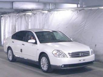 2004 Nissan Teana Photos