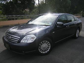 2004 Nissan Teana Pictures