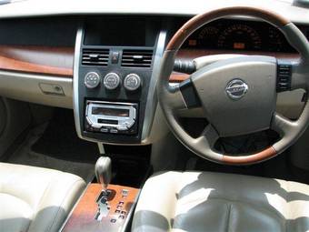 2004 Nissan Teana Pictures