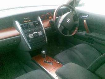 2004 Nissan Teana Pictures