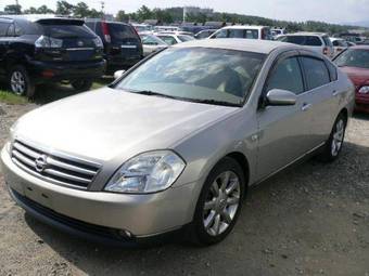 2004 Nissan Teana Photos