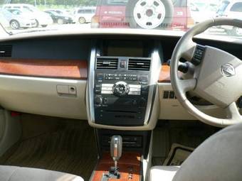 2004 Nissan Teana Images