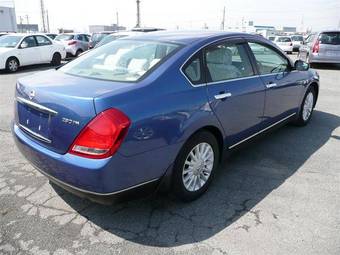 2004 Nissan Teana Pictures