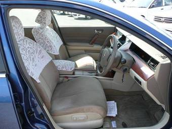 2004 Nissan Teana Photos