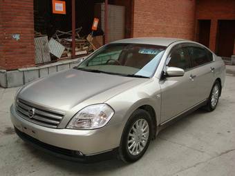 2004 Nissan Teana Pictures