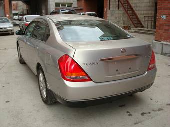 2004 Nissan Teana Pics