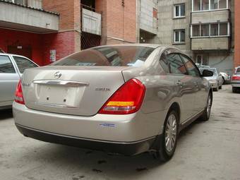 2004 Nissan Teana Pictures